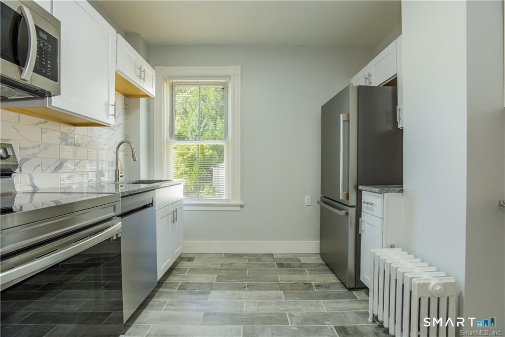 21 Bayview Avenue photo 7