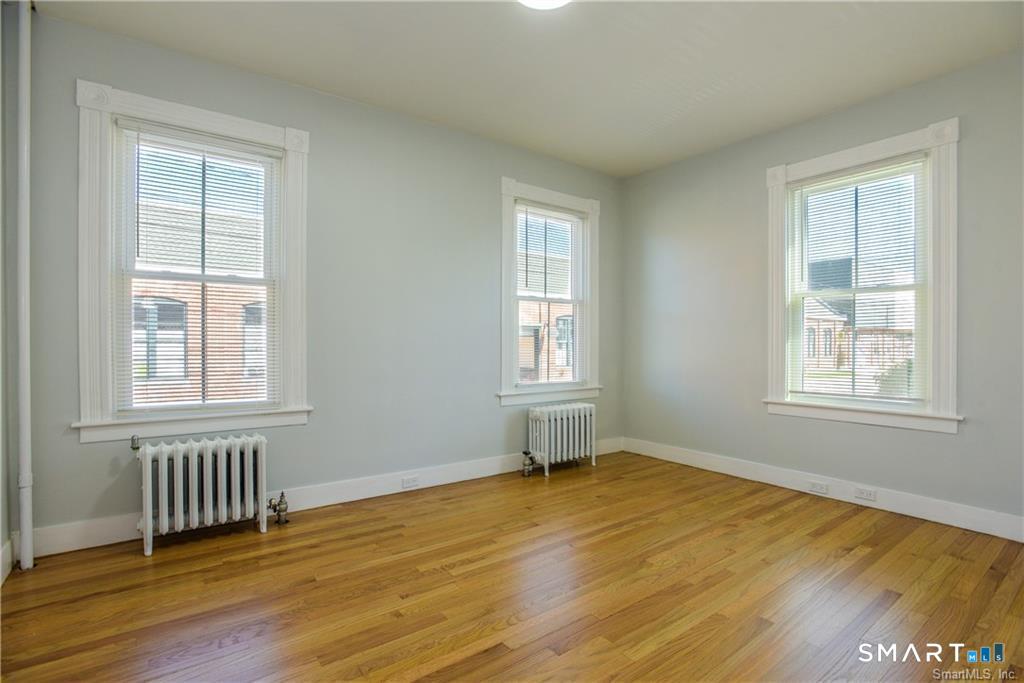 21 Bayview Avenue photo 19