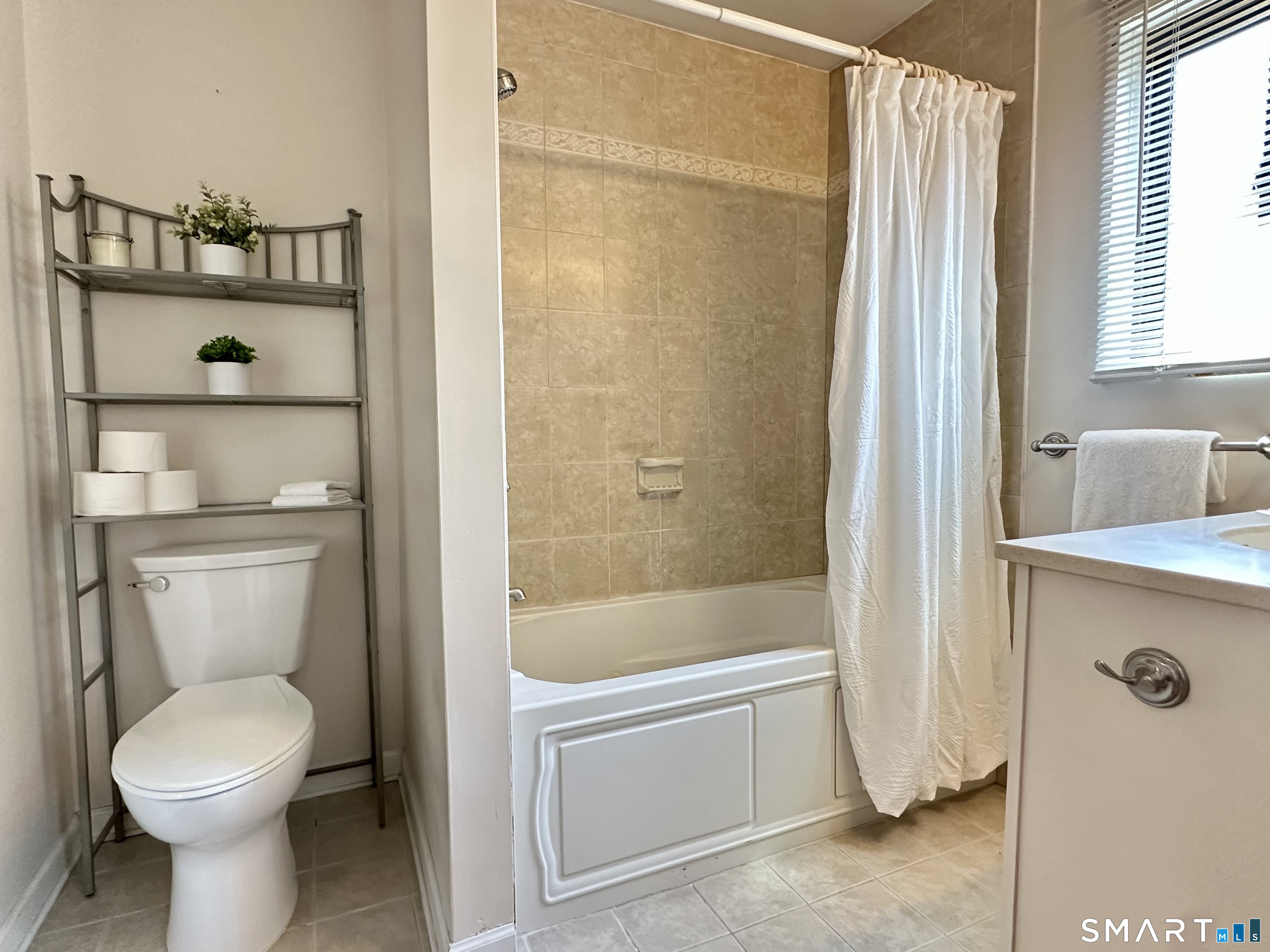 83 Van Buskirk Avenue — photo 11