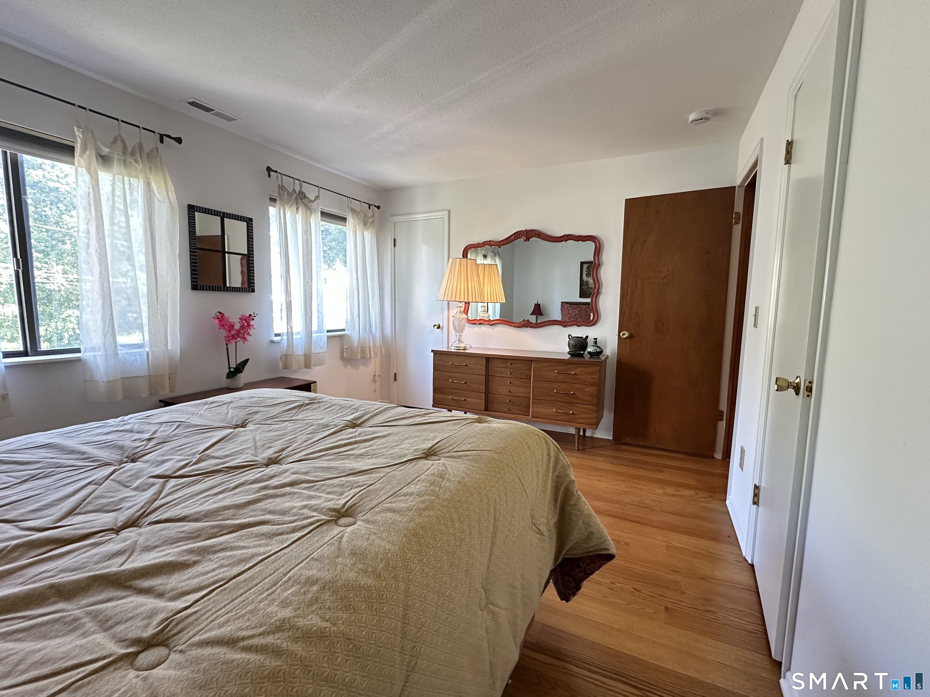 83 Van Buskirk Avenue — photo 10