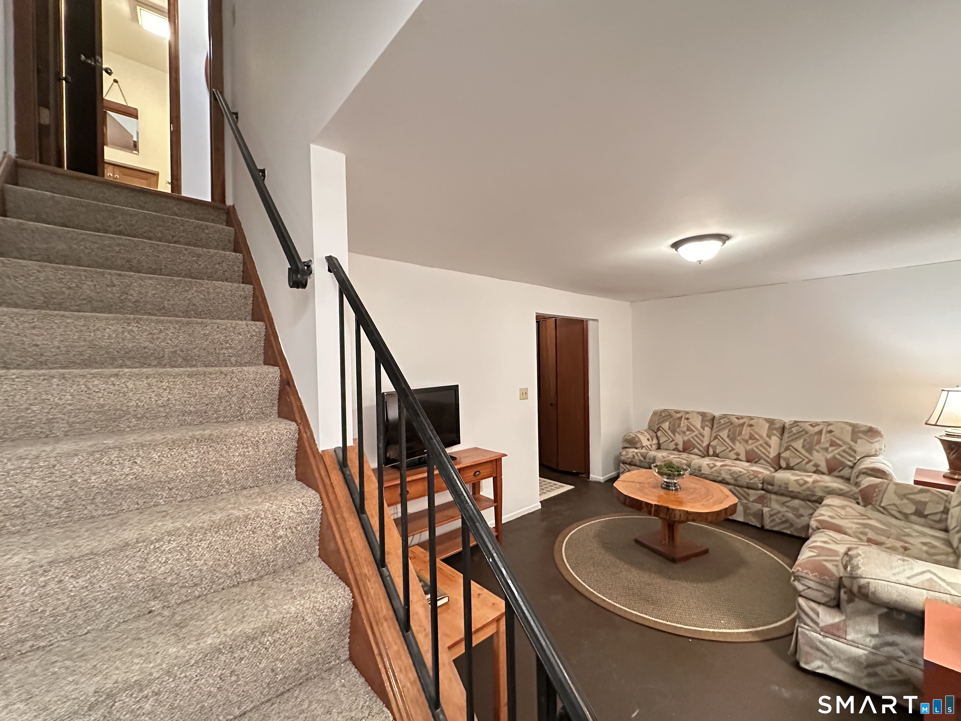 83 Van Buskirk Avenue — photo 15
