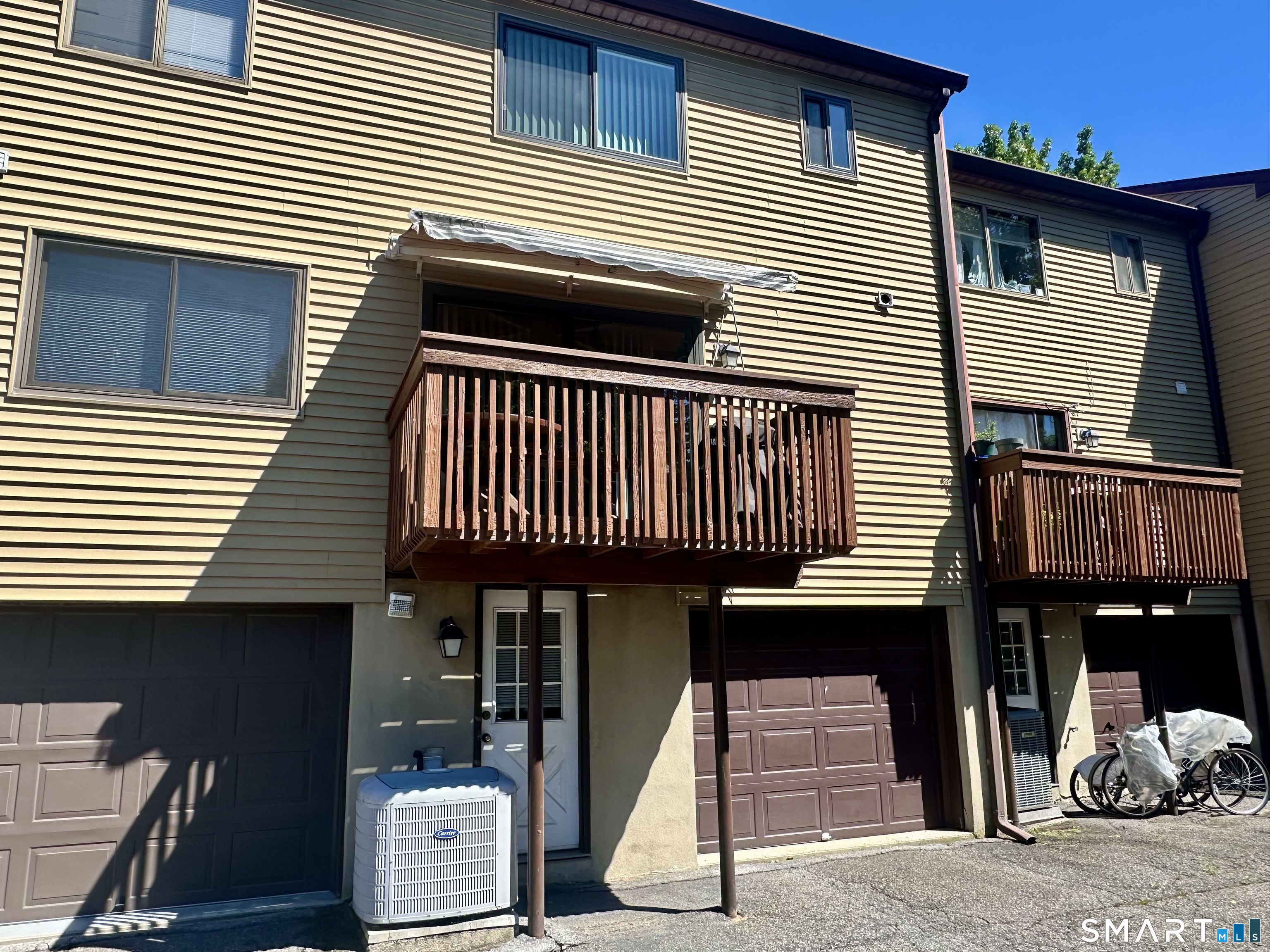 83 Van Buskirk Avenue — photo 19