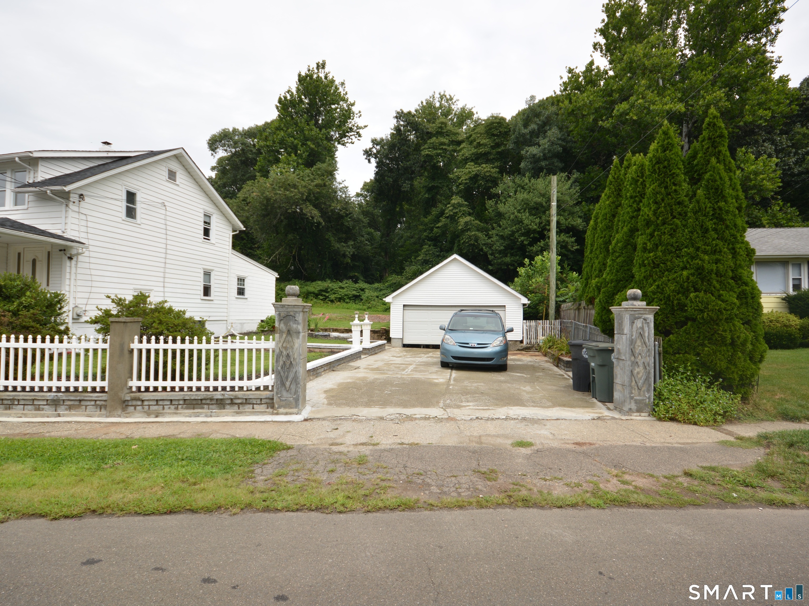 28th image of 184 West Ave, Milford, CT 06461 | MLS# 24201833