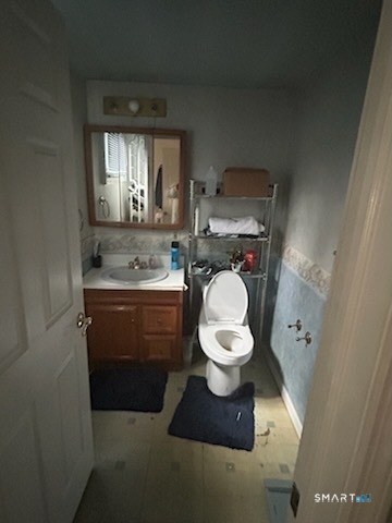 24th image of 49 Elmwood Pl, Bridgeport, CT 06605 | MLS# 24158580