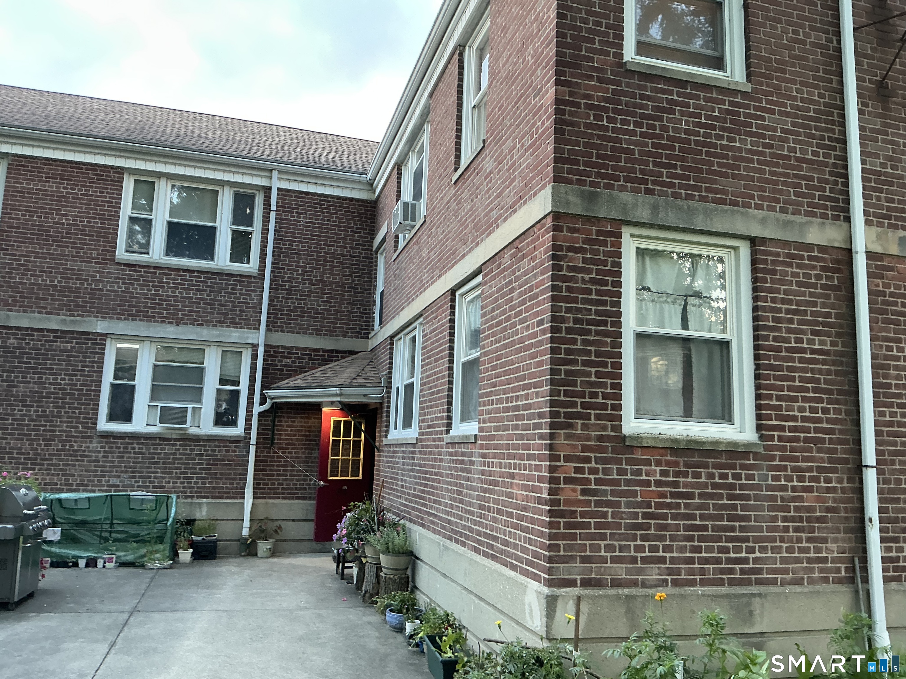 1st image of 340 N Bishop, Bld 95 Ave #28, Bridgeport, CT 06610 | MLS# 24202038
