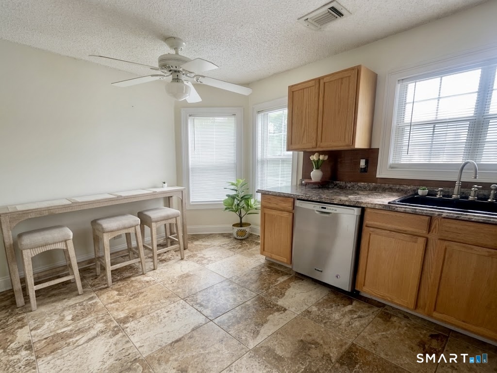 75 Redwood Drive Unit #801 photo 9