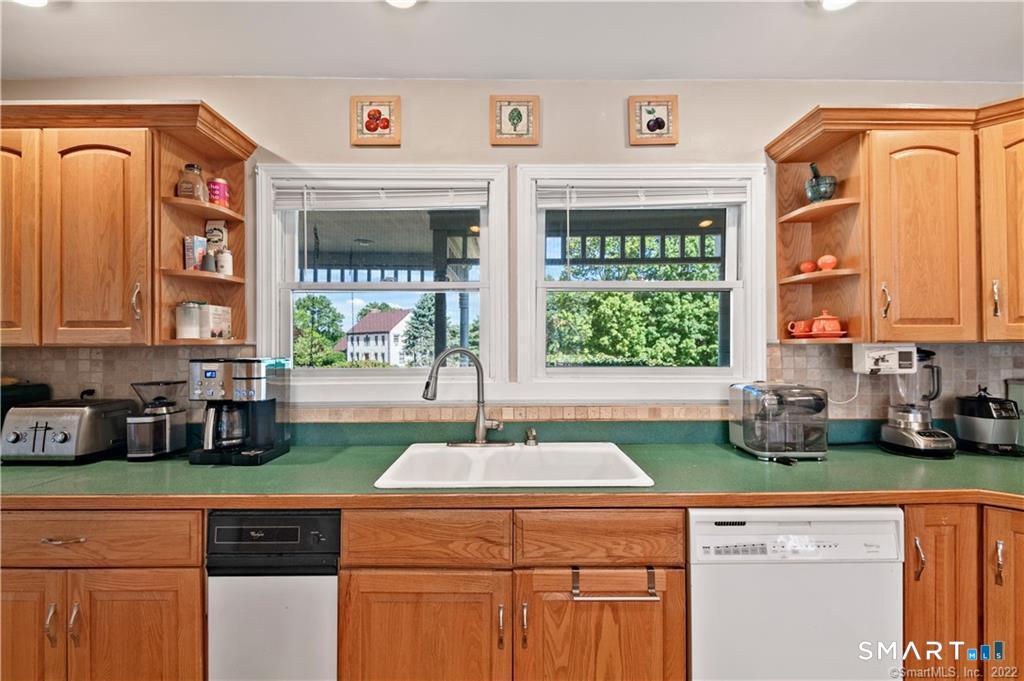 8 Genesee Lane photo 8
