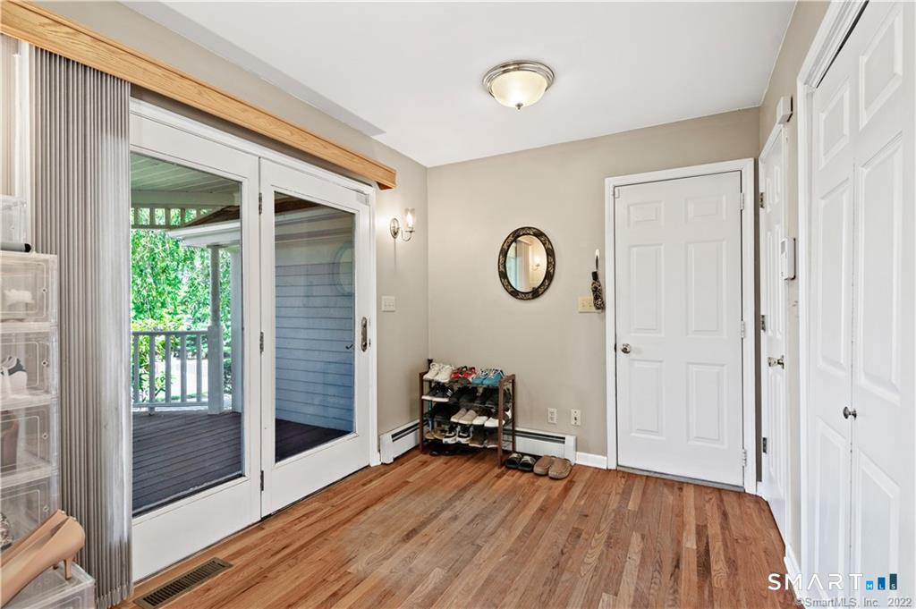 8 Genesee Lane photo 11