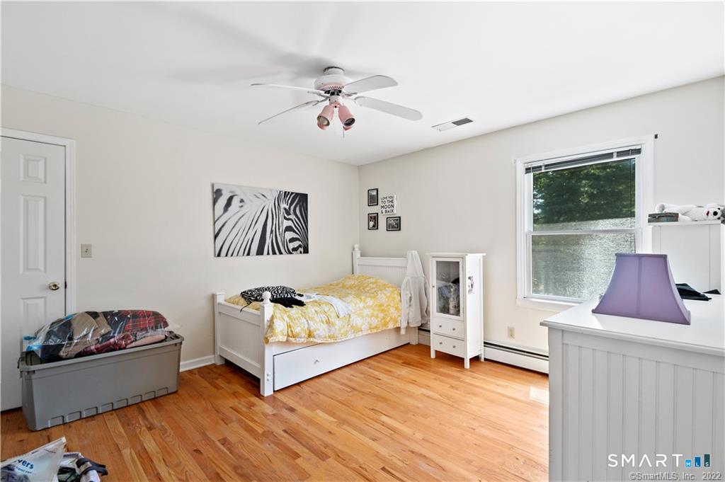 8 Genesee Lane photo 24