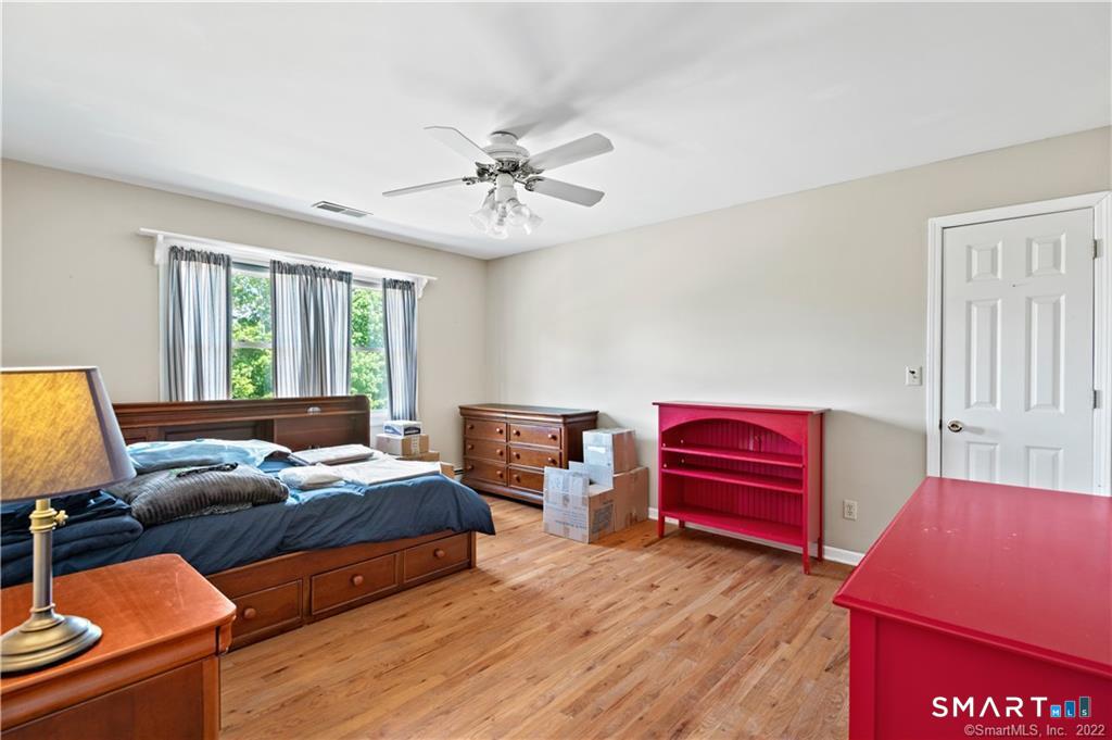 8 Genesee Lane photo 26