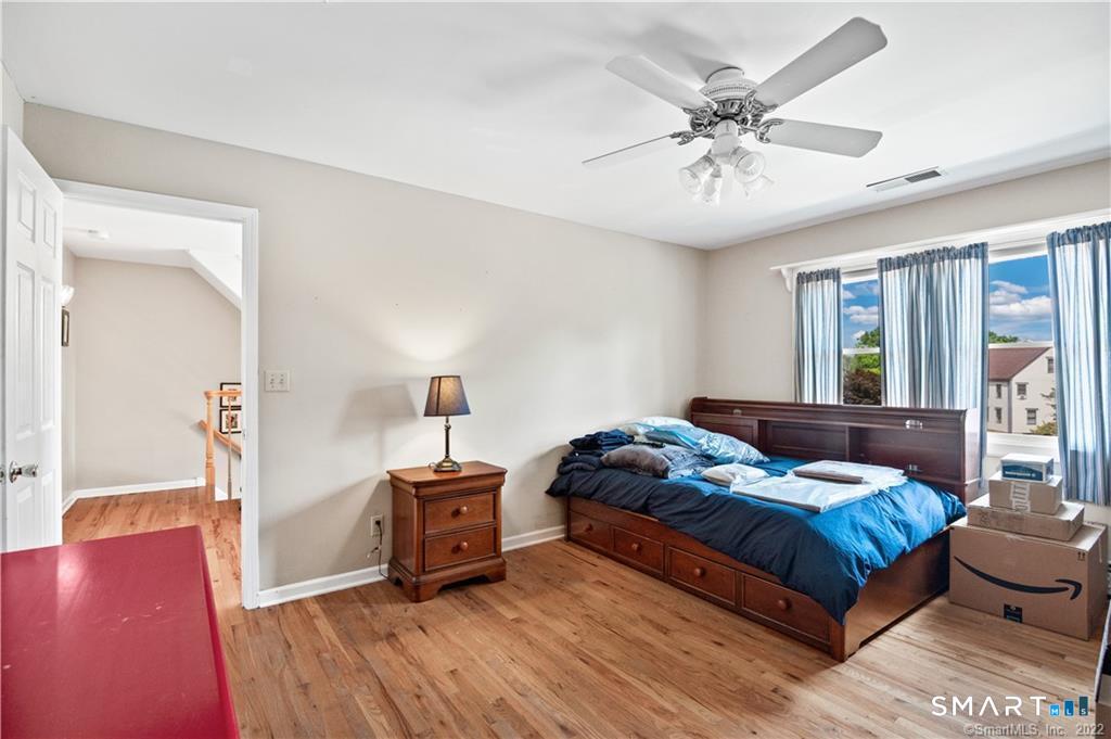 8 Genesee Lane photo 27