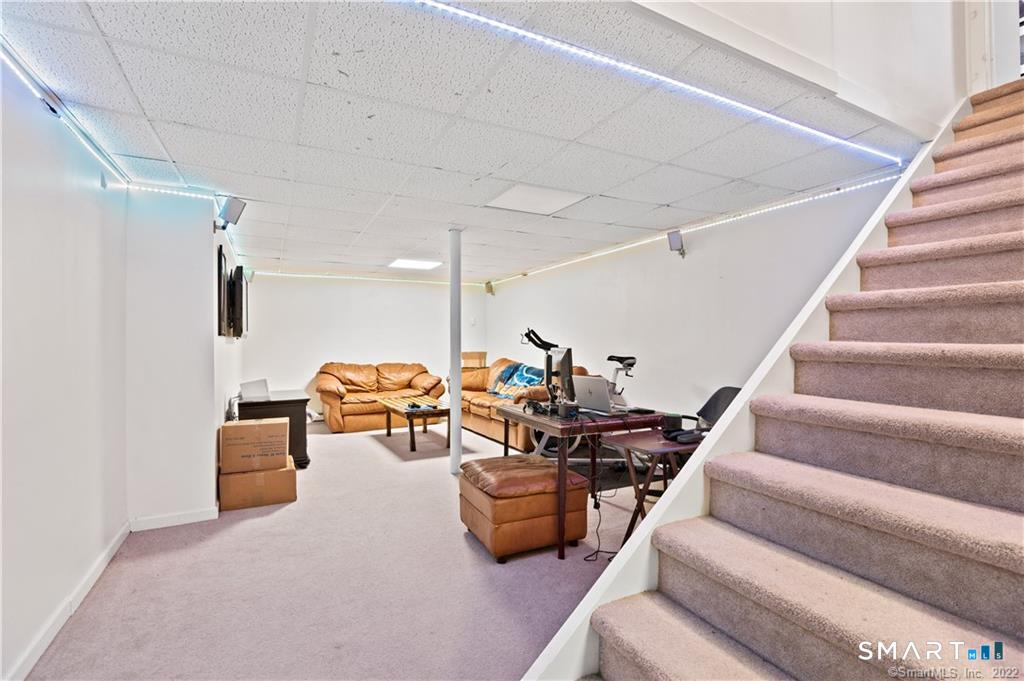 8 Genesee Lane photo 31