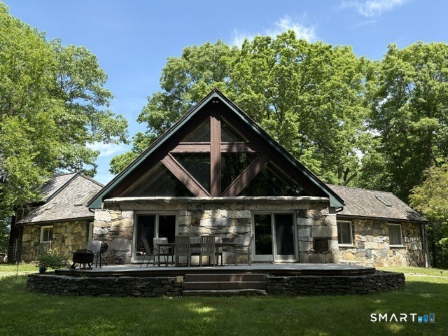 40 Looking Glass Hill Road