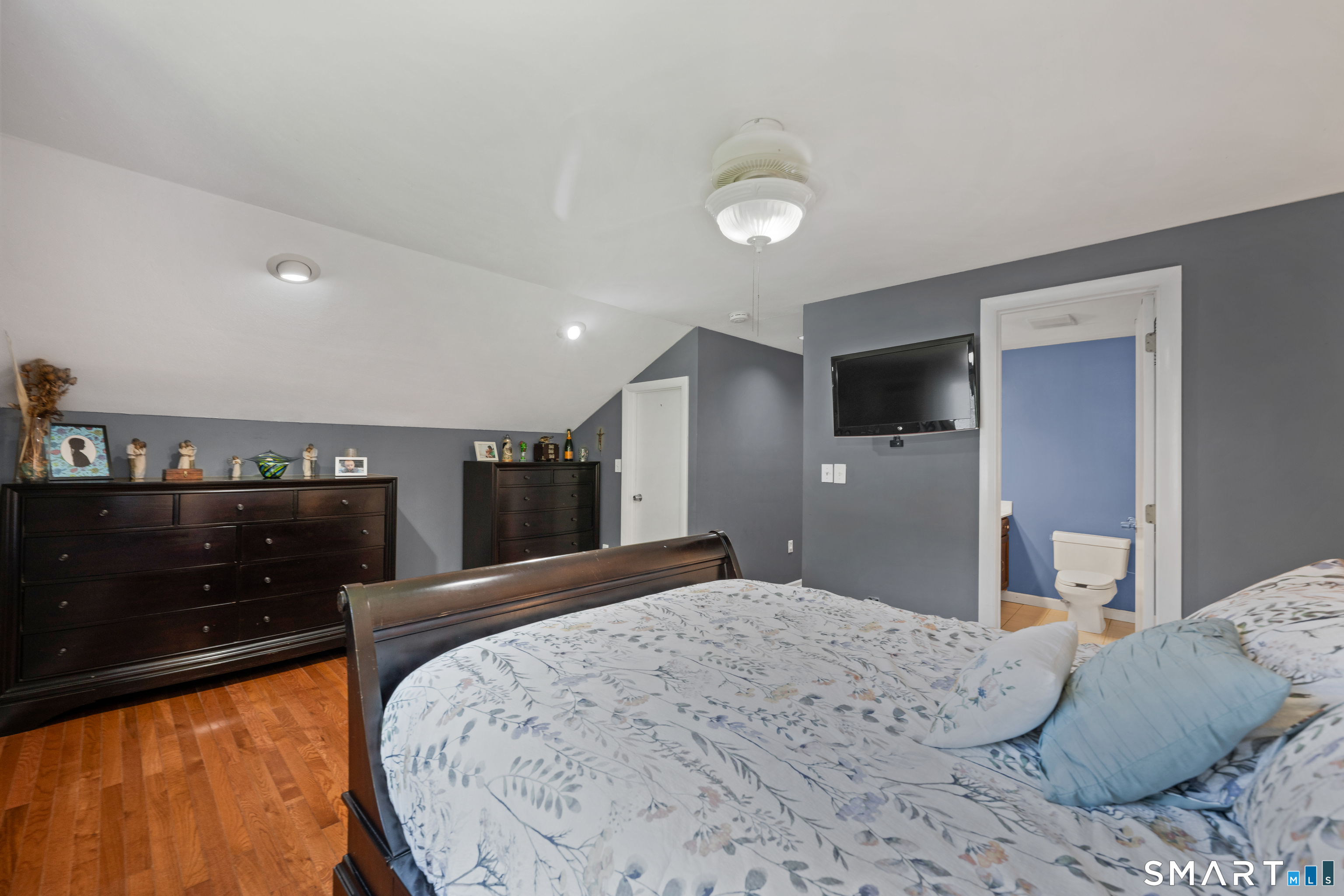Photo 17 of 81 Duck Pond Road, Glastonbury, CT