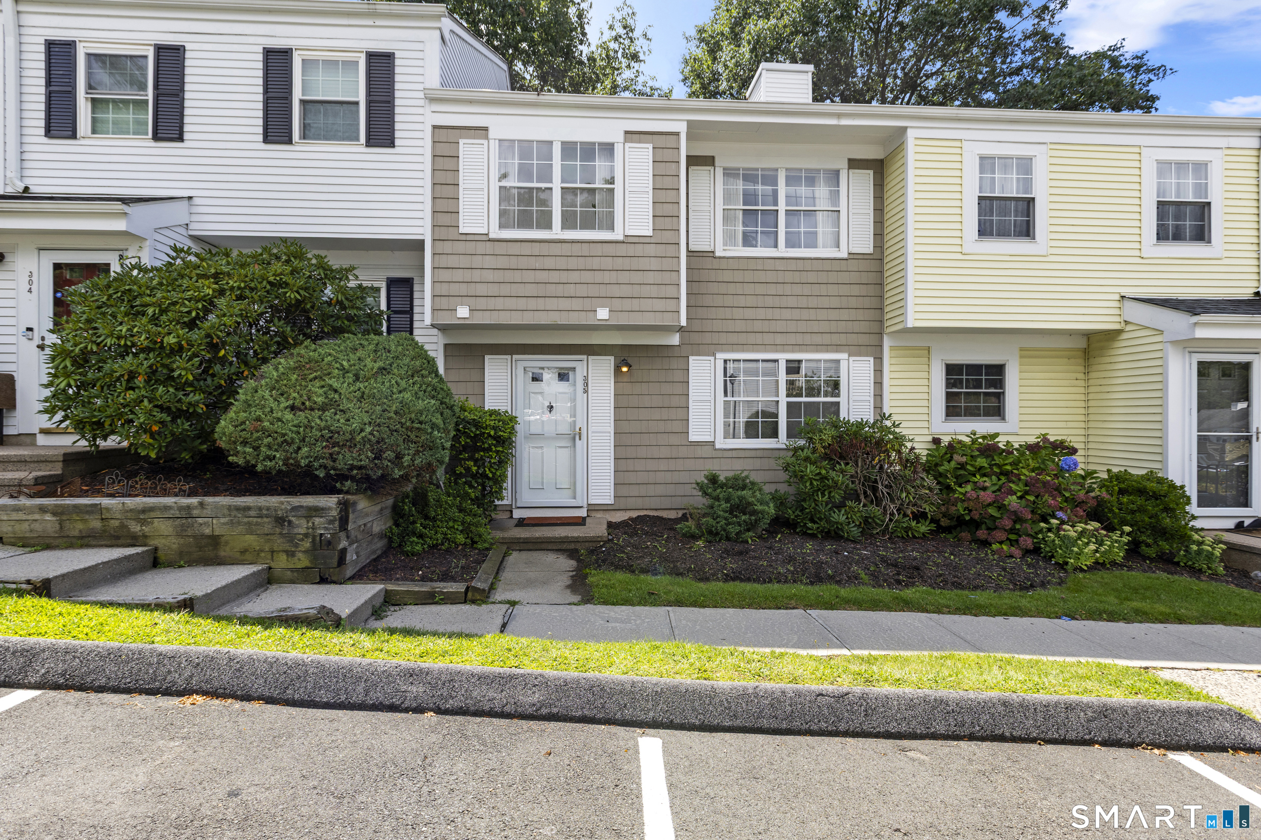 1st image of 93 Park Ave #305, Danbury, CT 06810 | MLS# 24201101