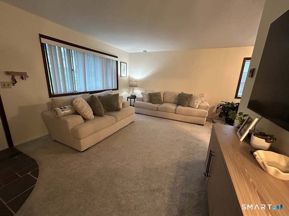 74 Coolidge Avenue, Stamford, Connecticut photo 3