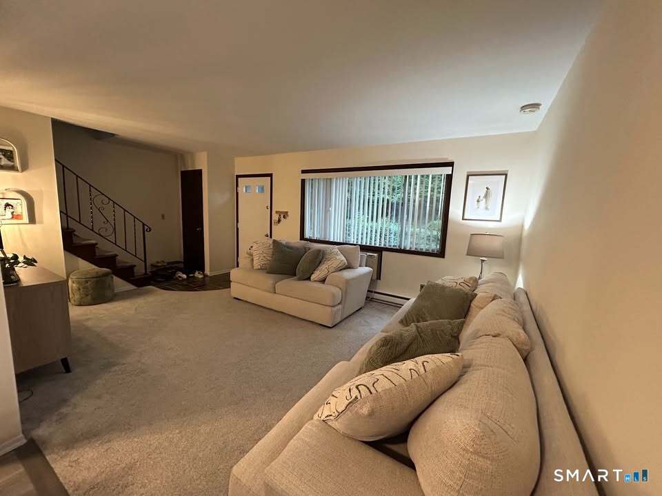 74 Coolidge Avenue, Stamford, Connecticut photo 2