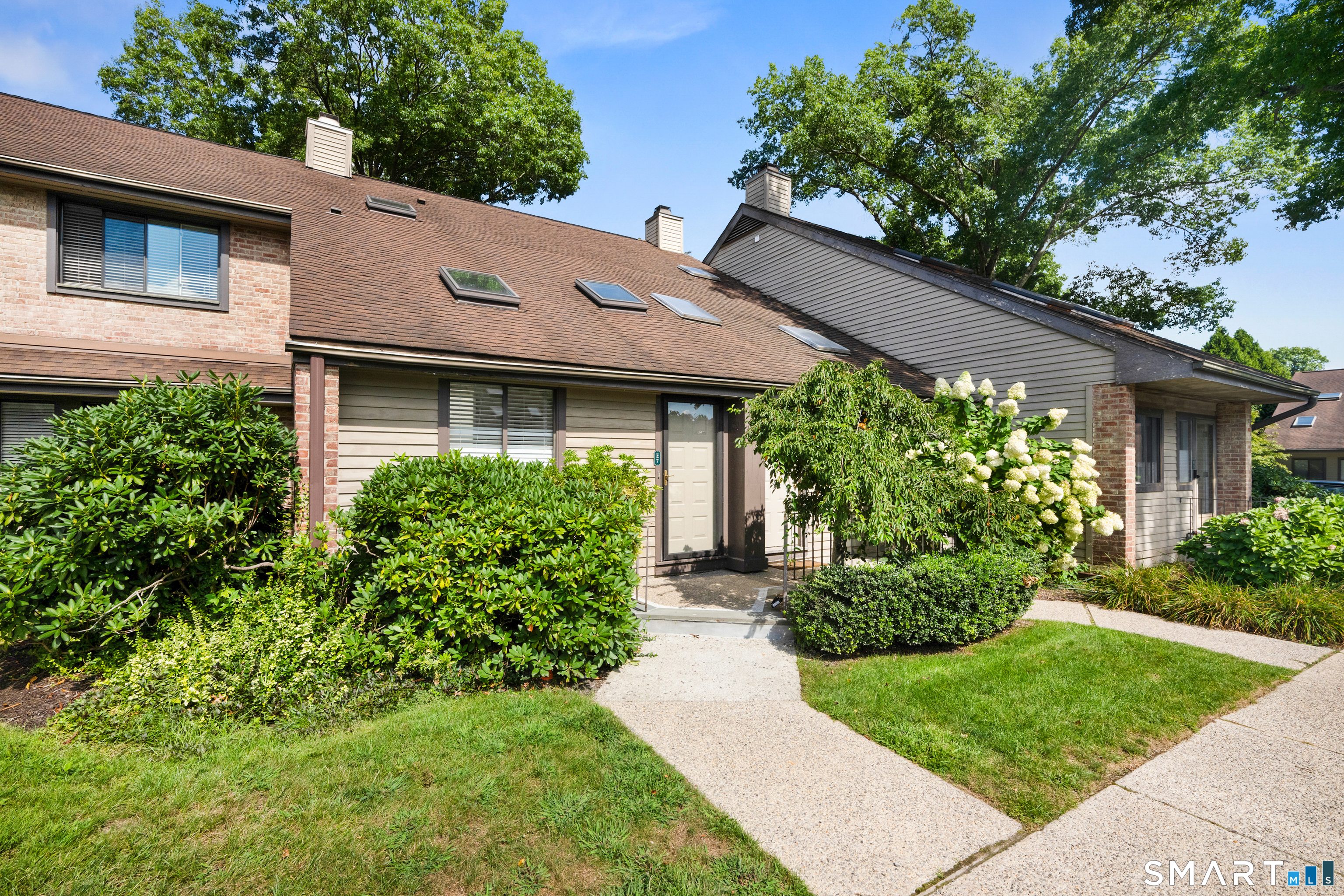 2437 Bedford Street, Stamford, Connecticut photo 1