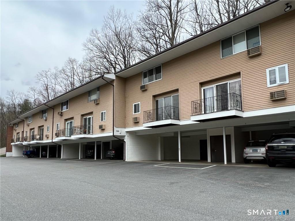 1660 Farmington Avenue Unit #10 photo 9