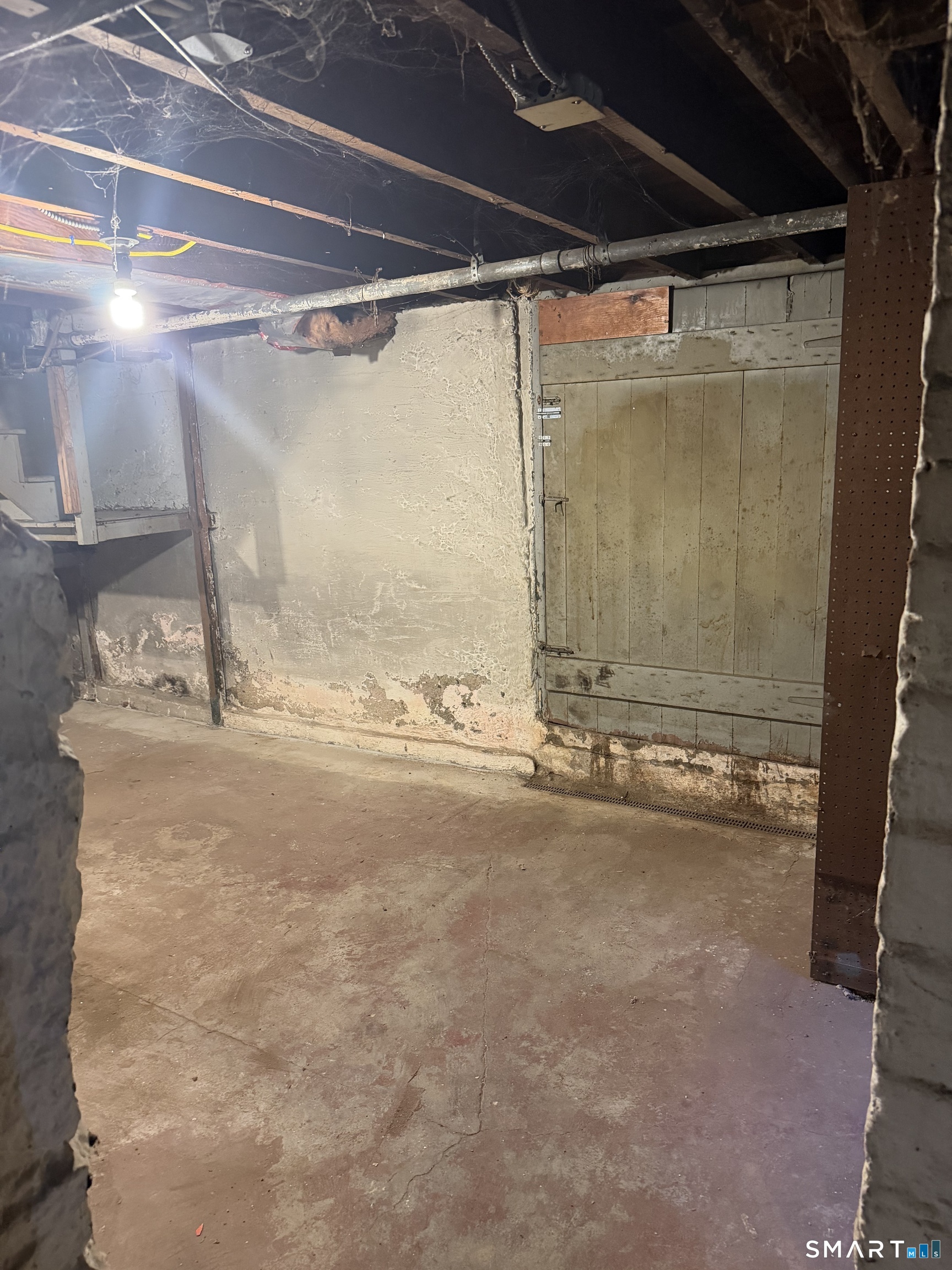 66 Newton Street photo 28