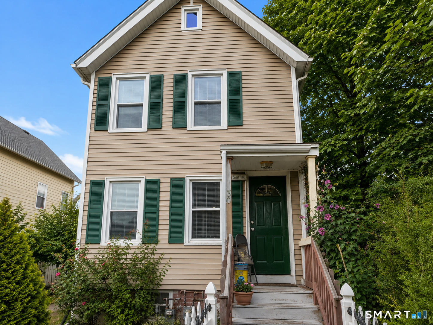 1st image of 30 Chamberlain Pl, New Haven, CT 06512 | MLS# 24202205