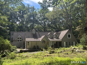 22 Great Pasture, Redding