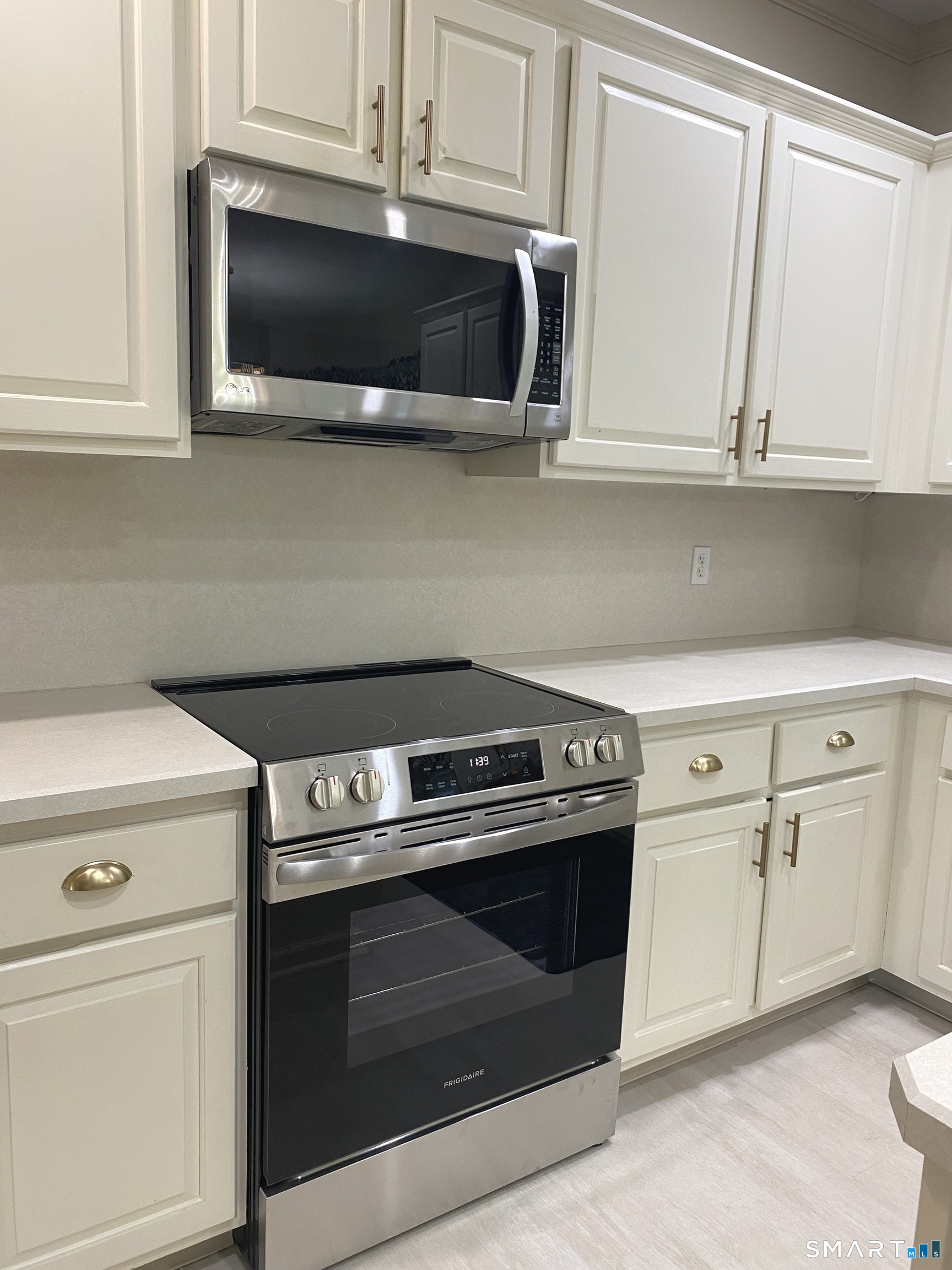 54 Winchester Drive photo 14