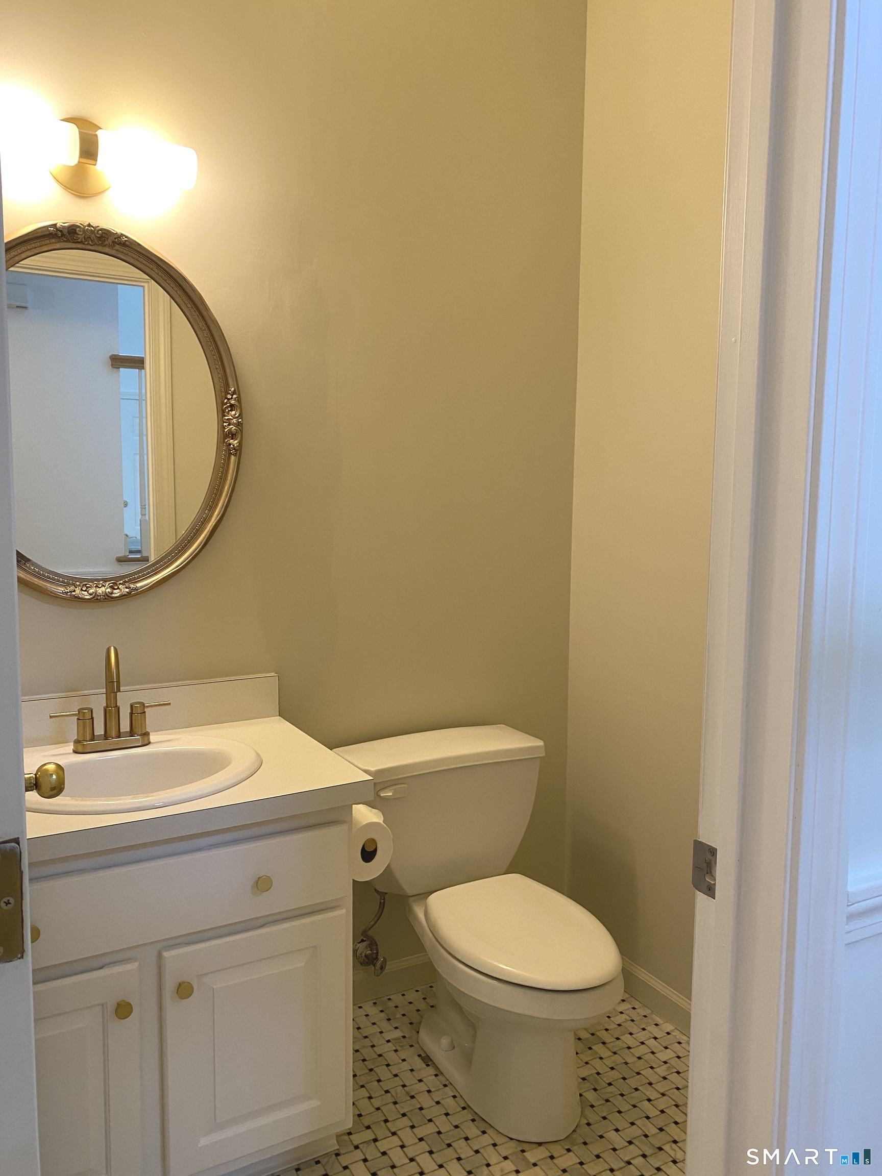 54 Winchester Drive photo 20