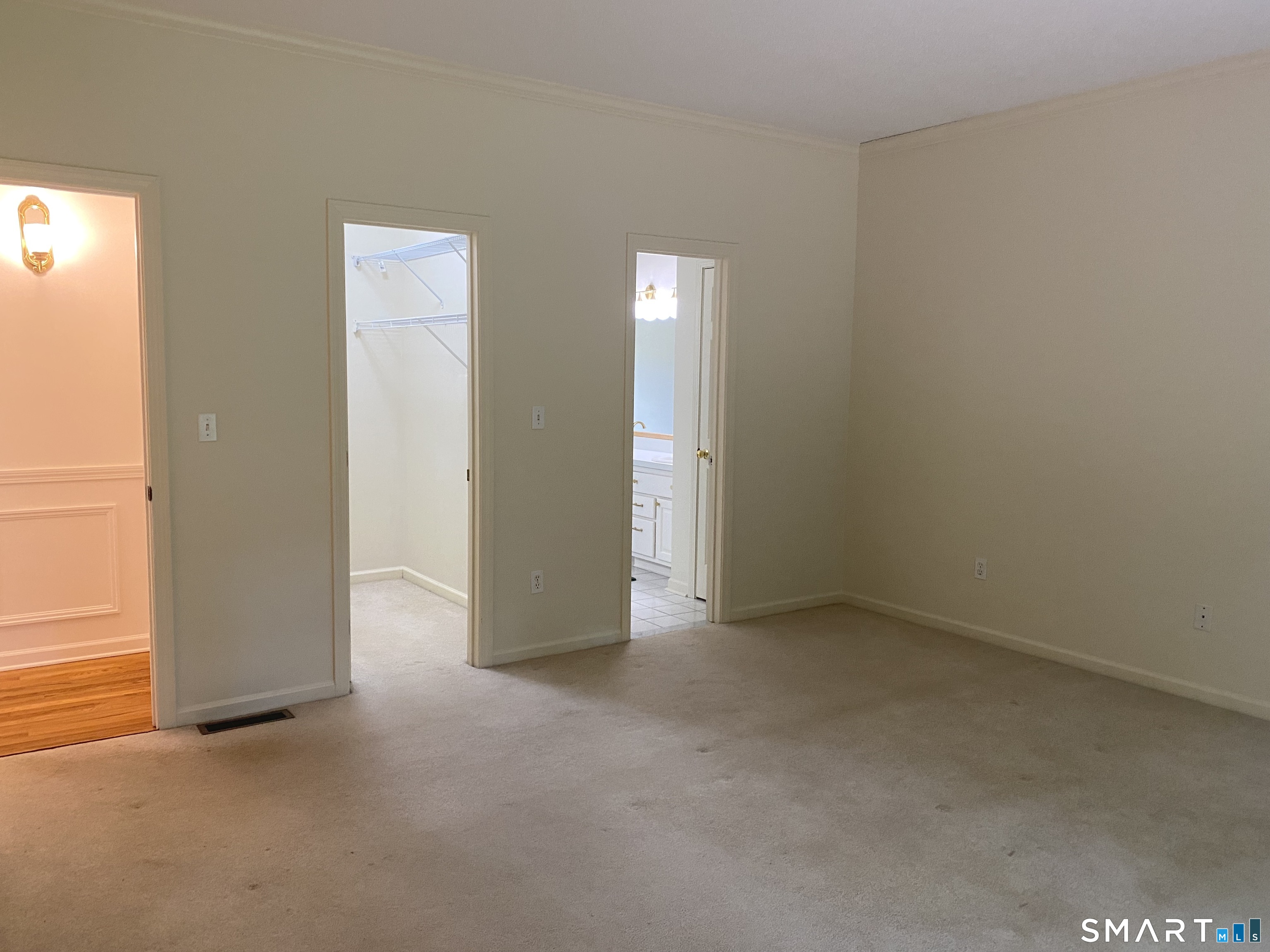 54 Winchester Drive photo 24