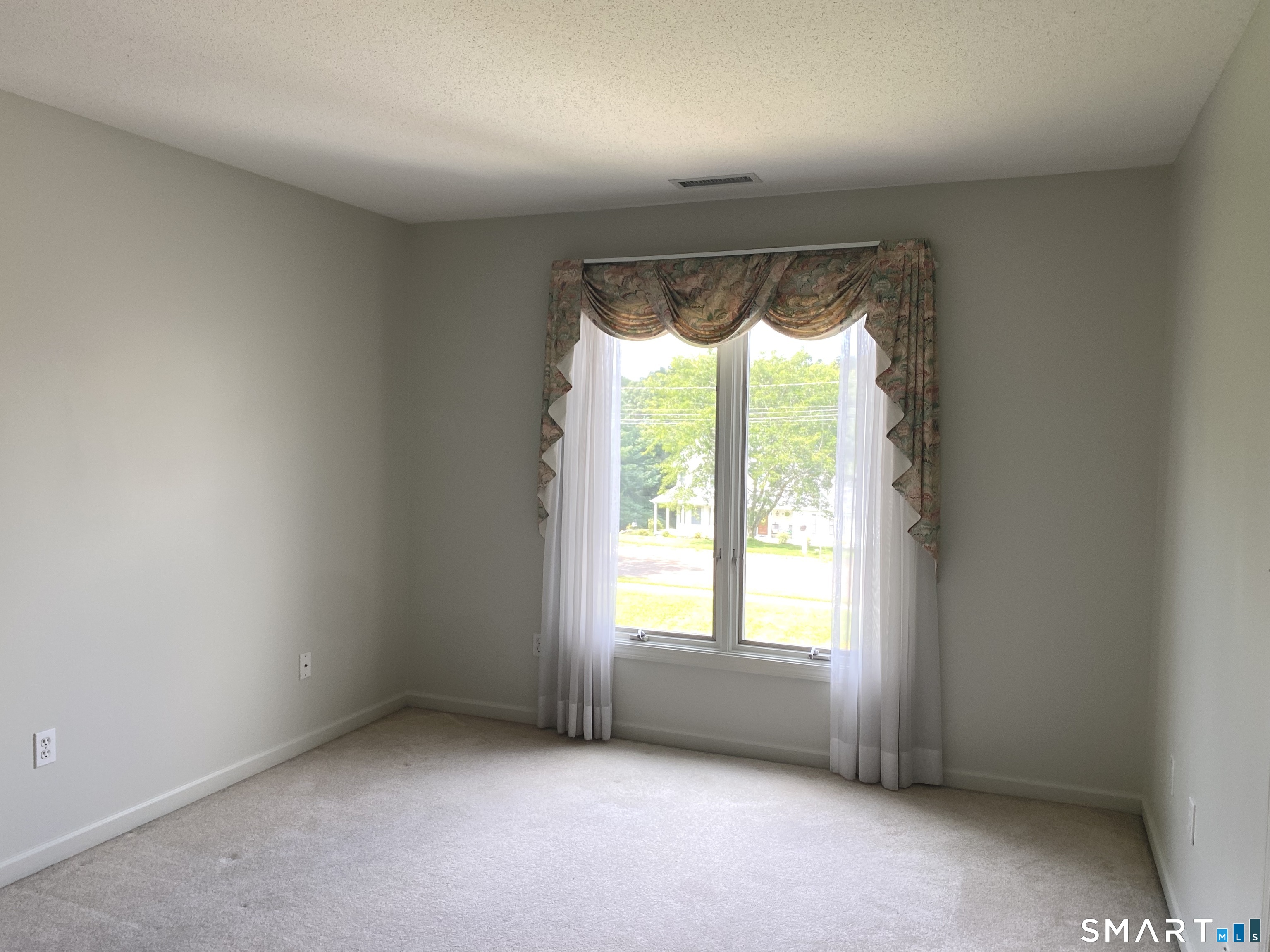 54 Winchester Drive photo 27