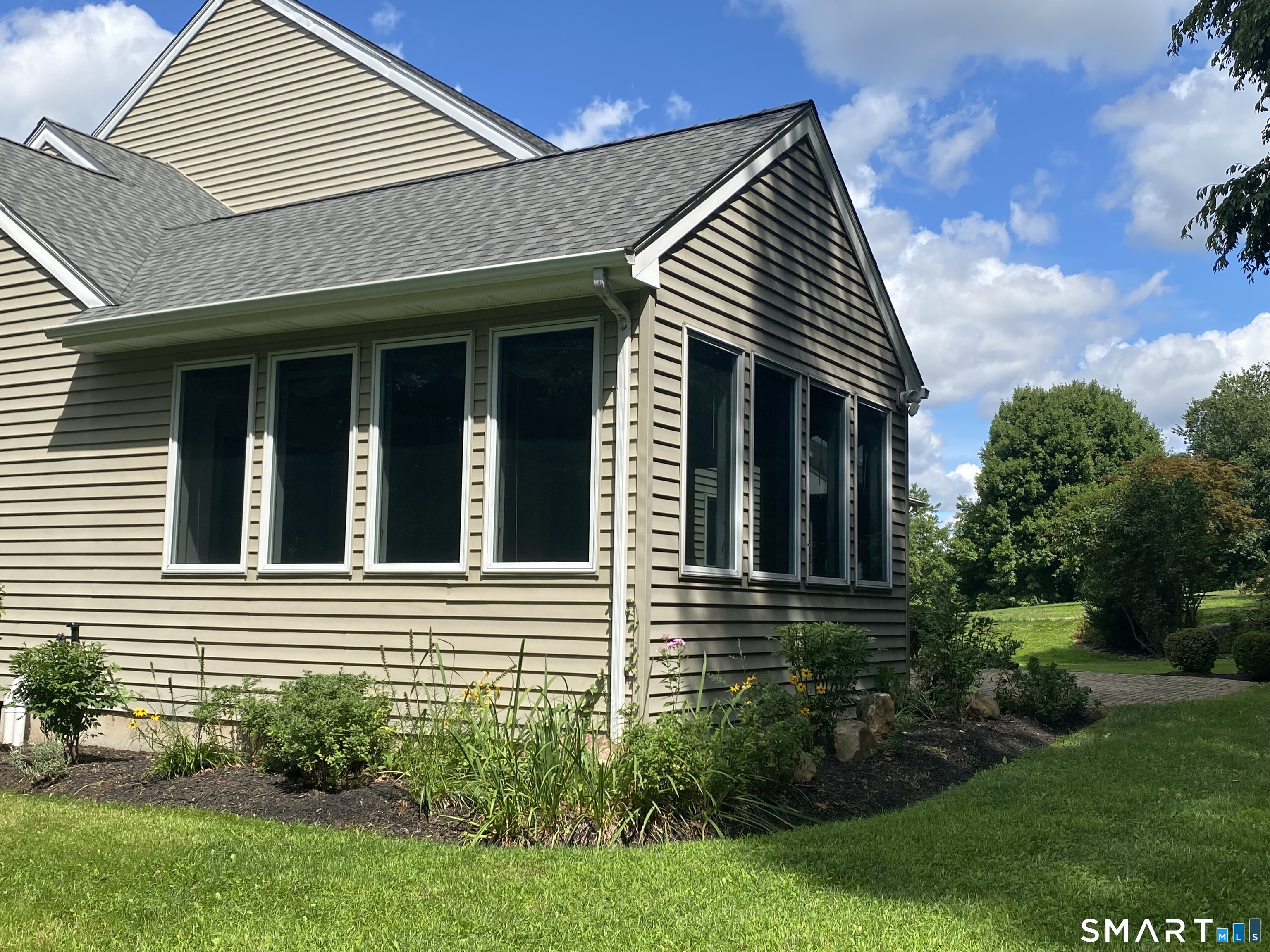 54 Winchester Drive photo 36
