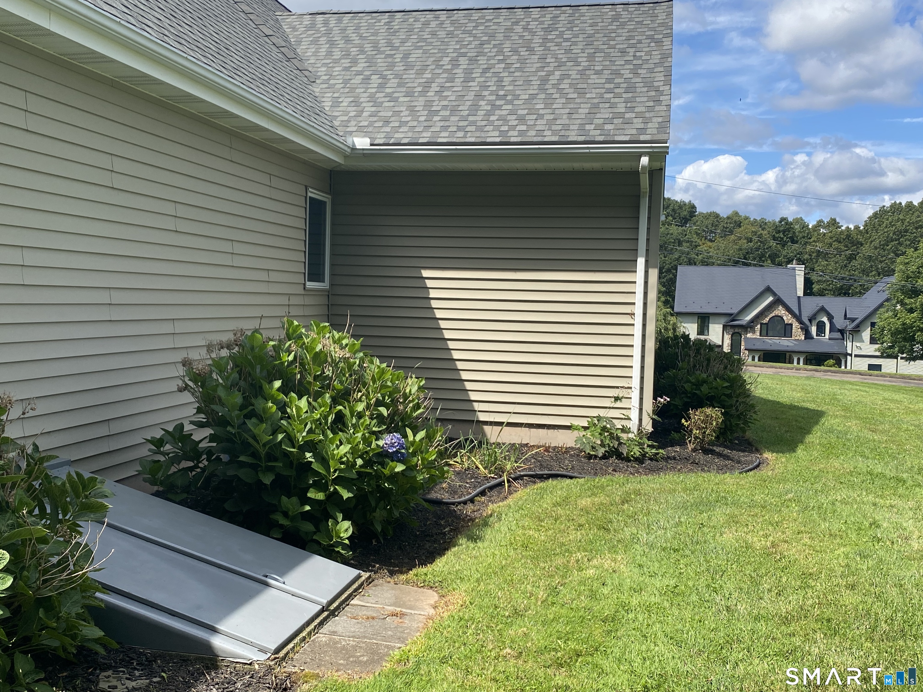 54 Winchester Drive photo 39