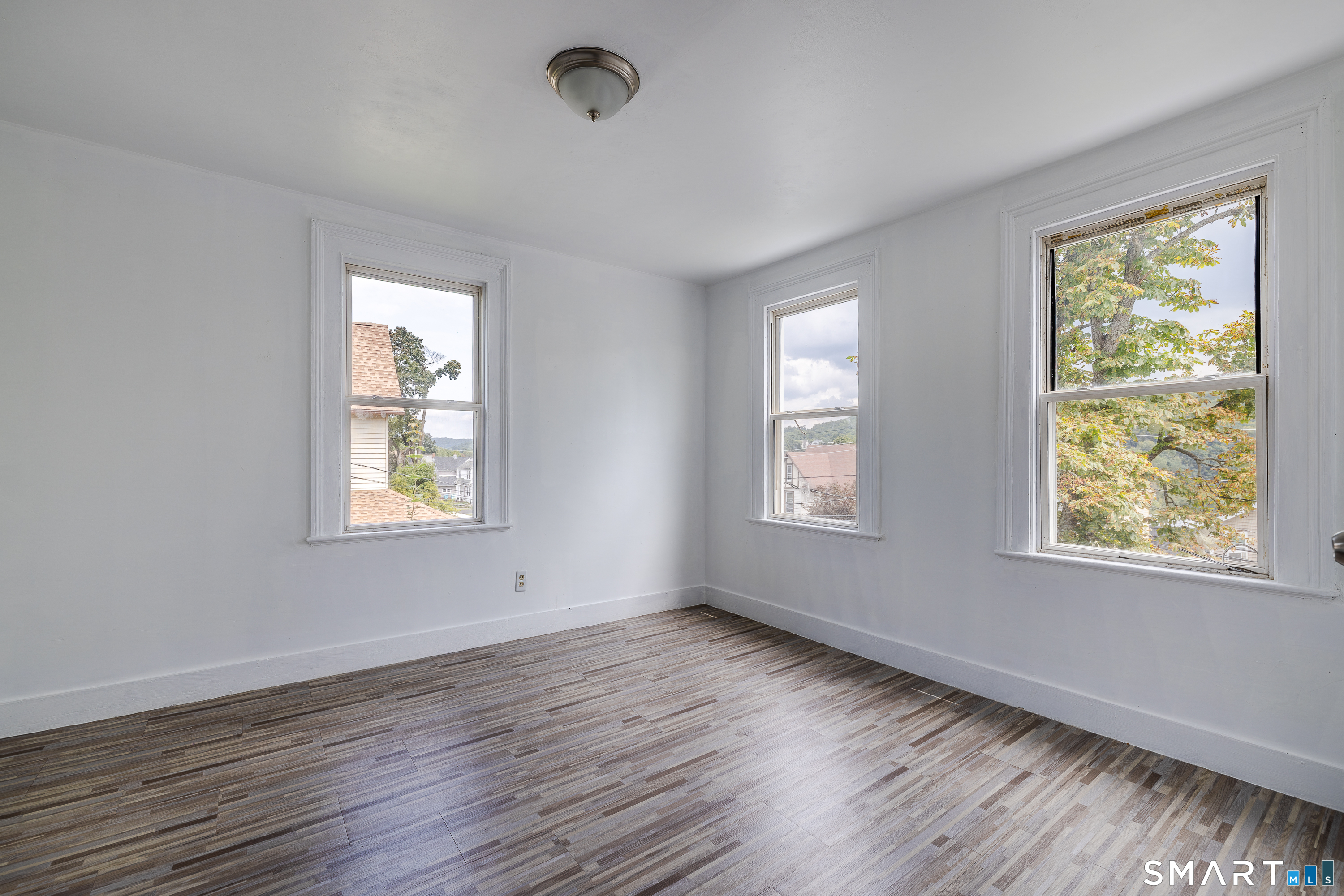 153 Ward Street photo 20