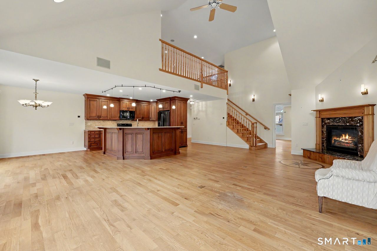 4 Rainbow Court Unit #4 photo 12