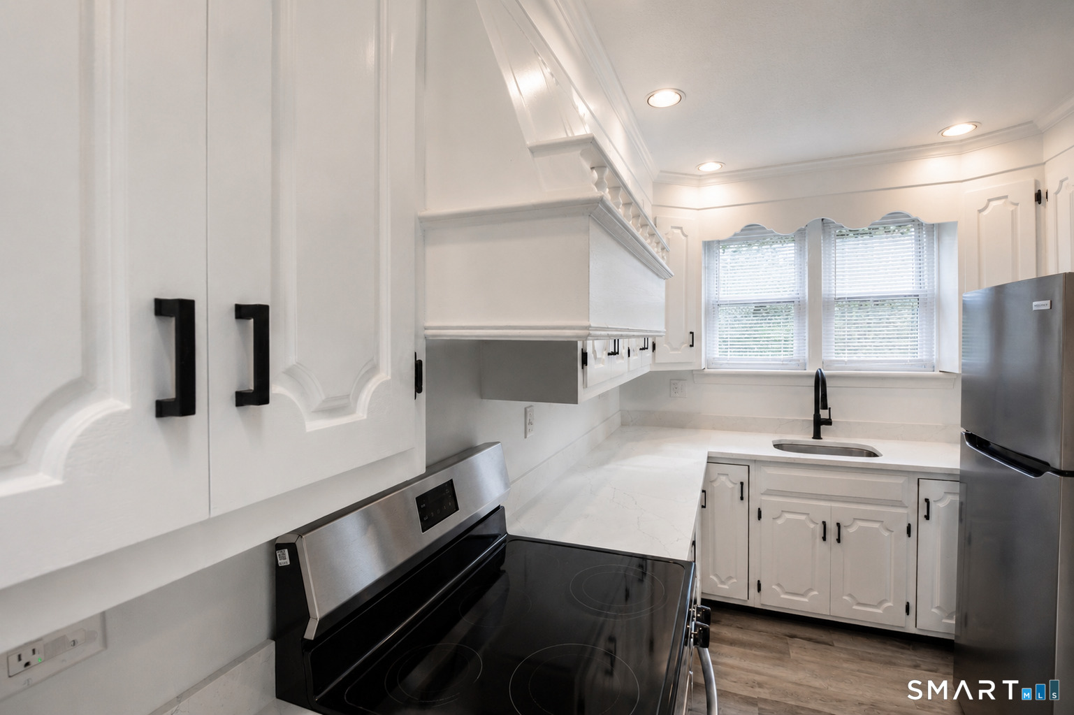 762 Howe Avenue Unit #2nd fl photo 9