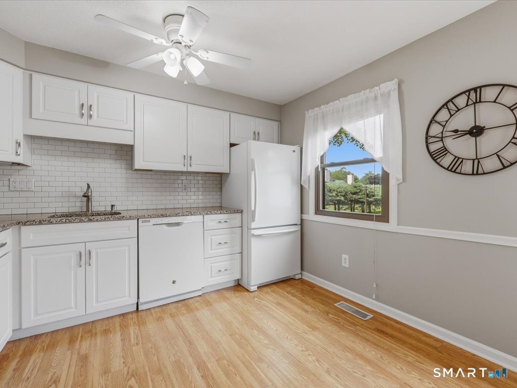 98 Metacomet Drive Unit #98 photo 15