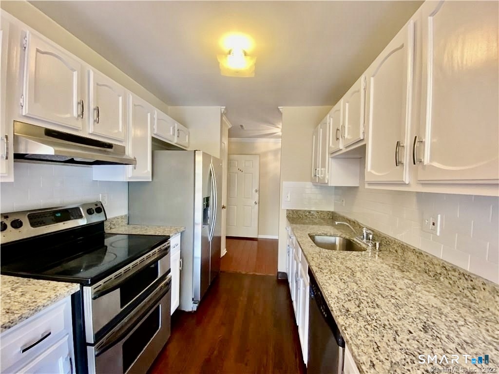 1 Valley Road, Stamford, Connecticut photo 5