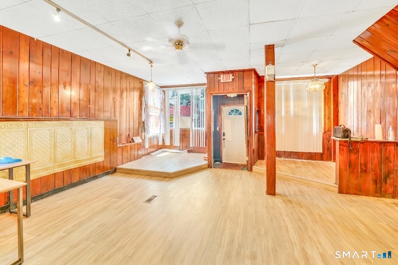 288 Cook Avenue photo 3
