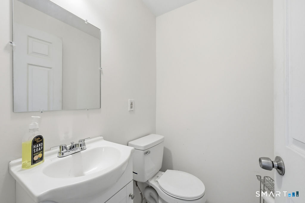 47 Woodland Street photo 15