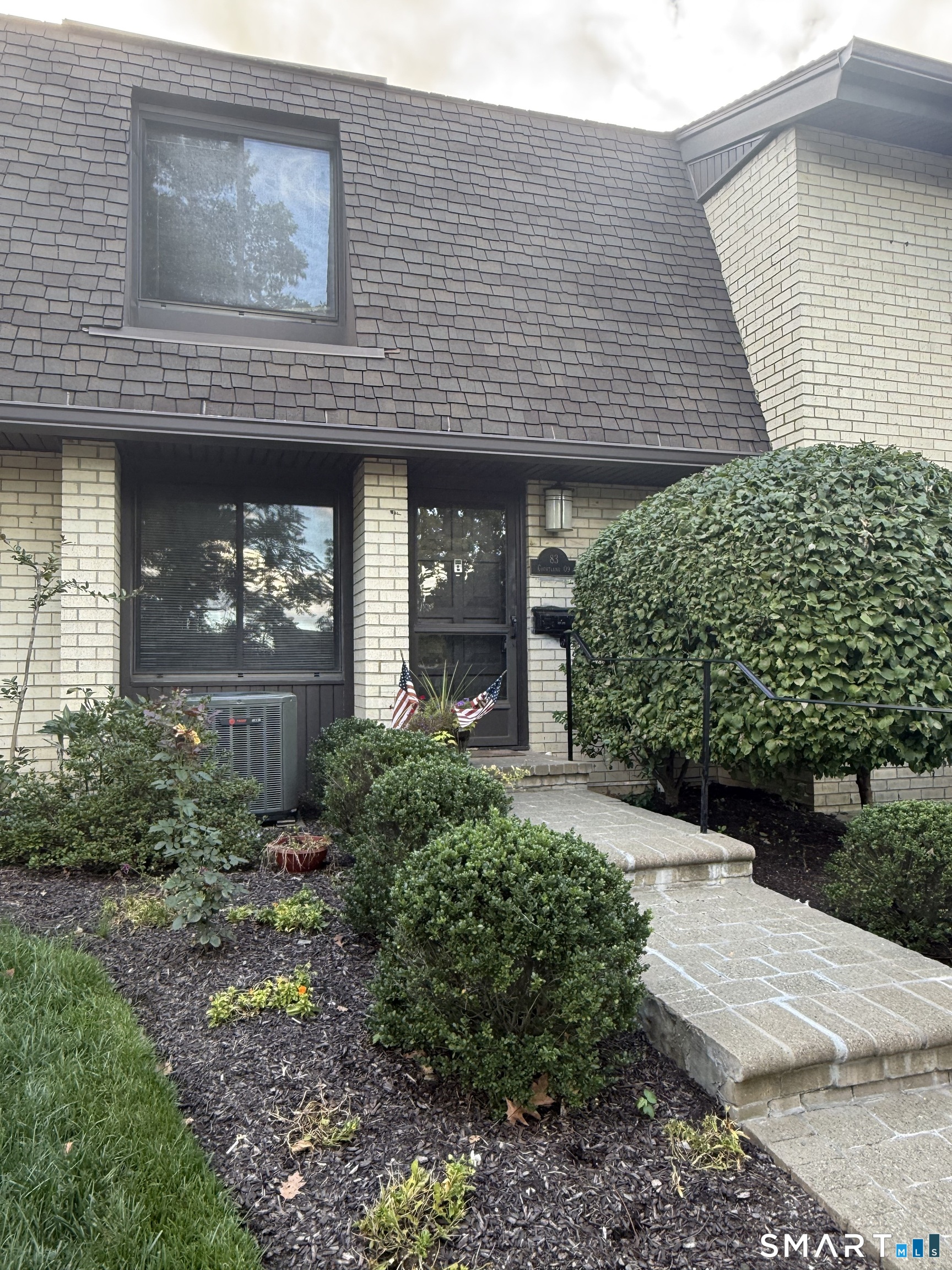 83 Courtland Avenue, Stamford, Connecticut photo 1