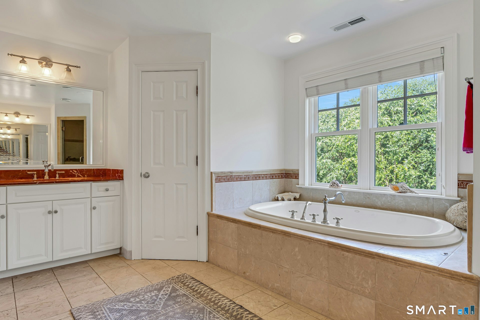 27 Walnut Lane photo 28