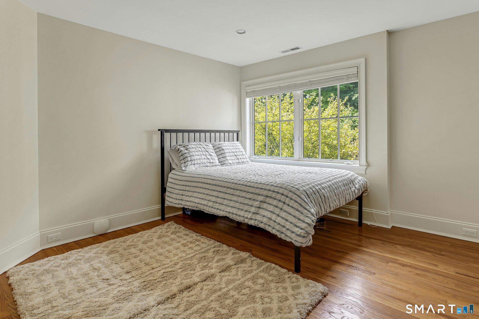 27 Walnut Lane photo 32