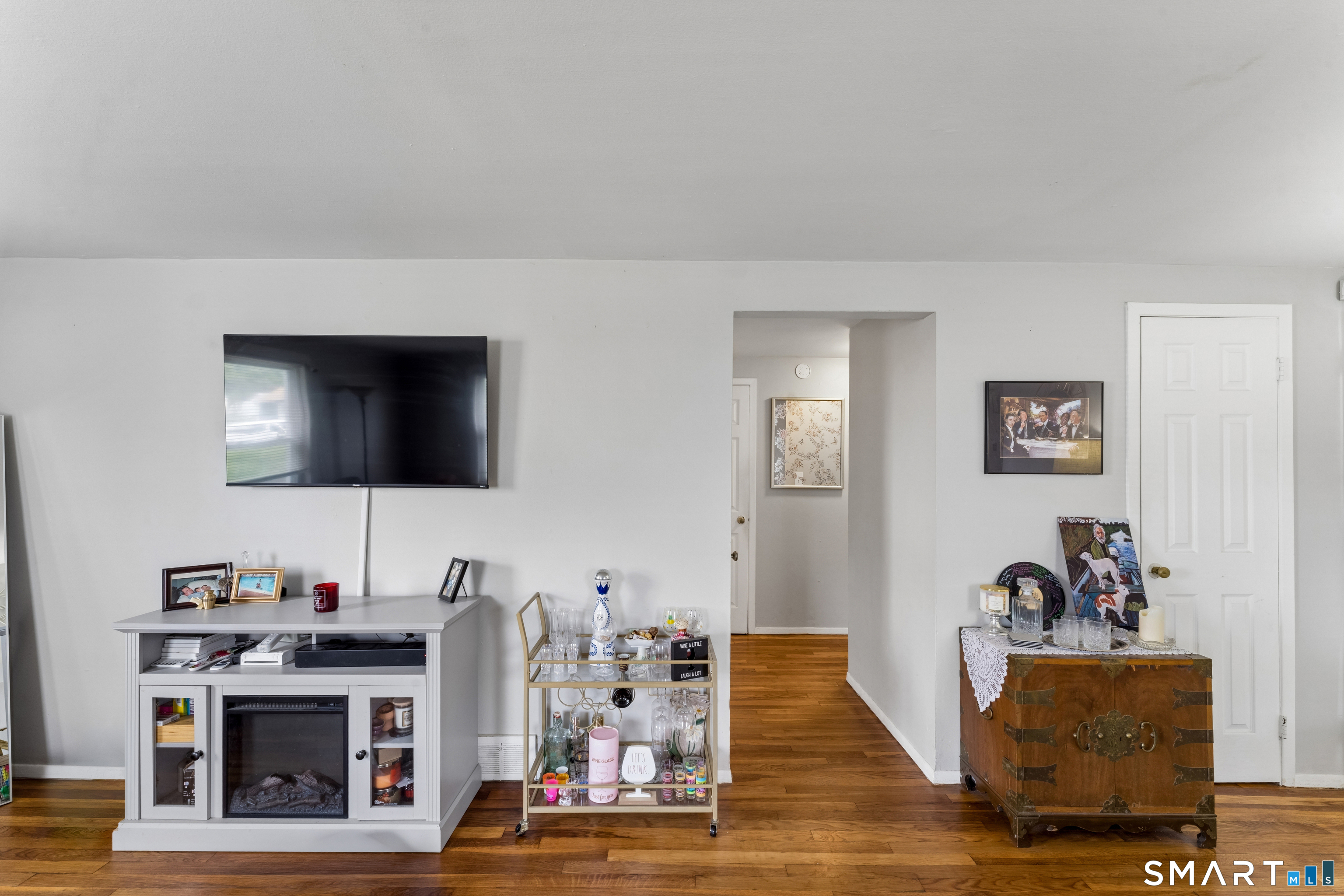 Photo 4 of House for sale at 150 Masarik Ave, Stratford, CT 06615 | MLS# 24202029 | Listing updated on 2026-09-09