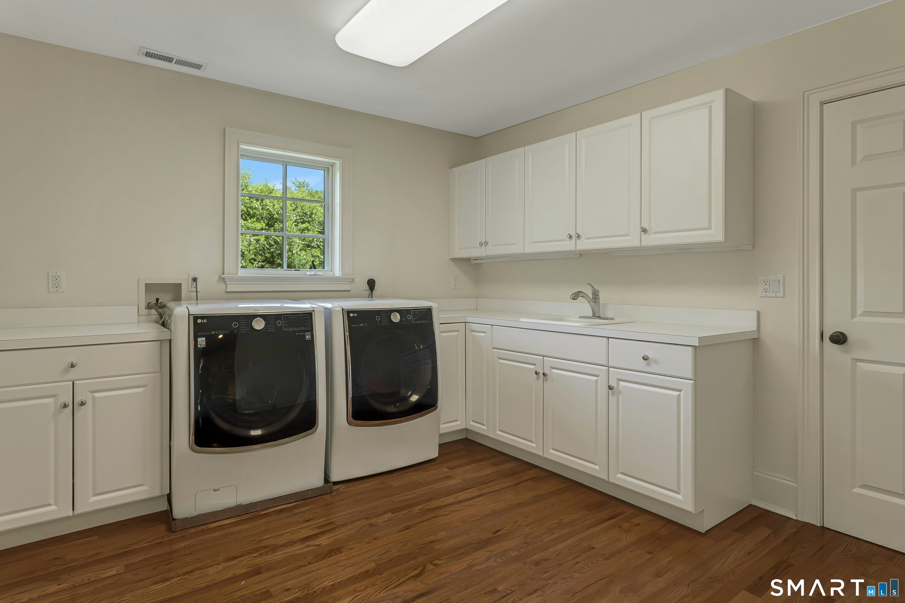 27 Walnut Lane photo 34