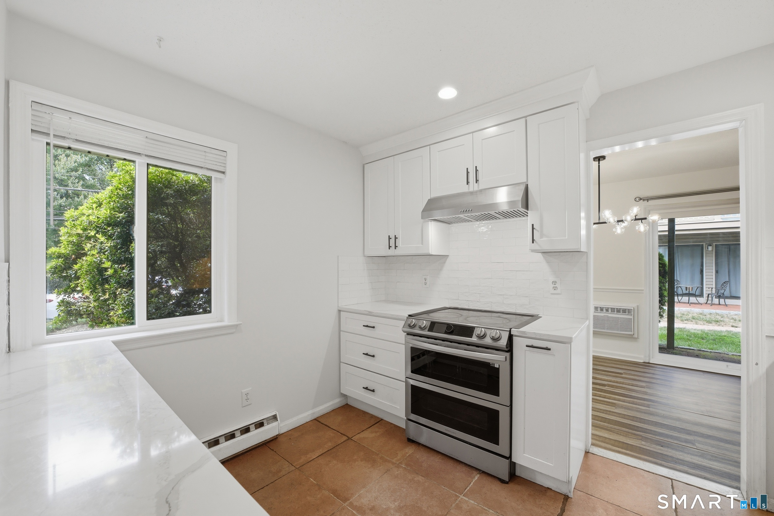 377 Glenbrook Road, Stamford, Connecticut photo 4