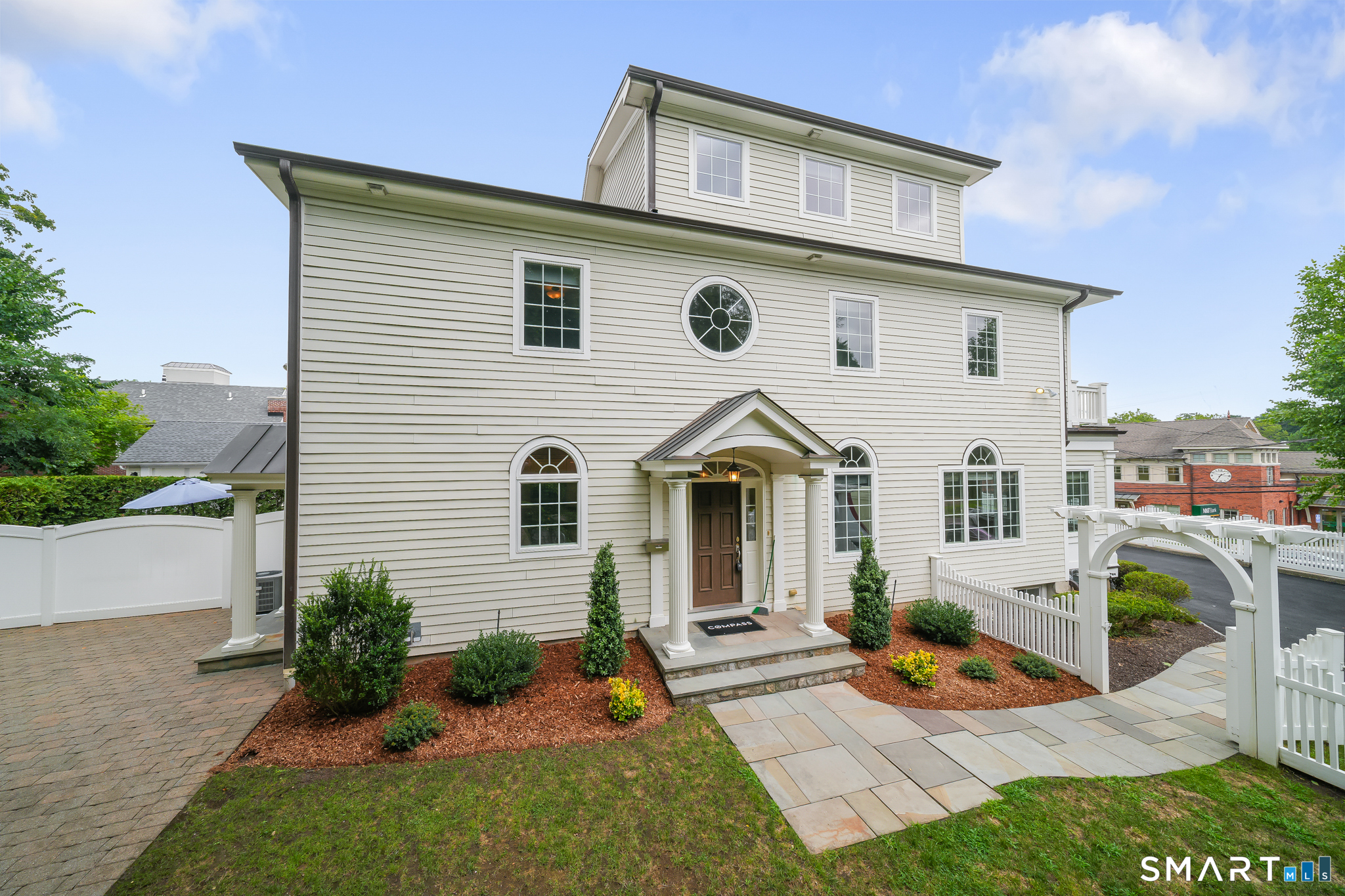 80 East Putnam Avenue, Greenwich, Connecticut photo 2