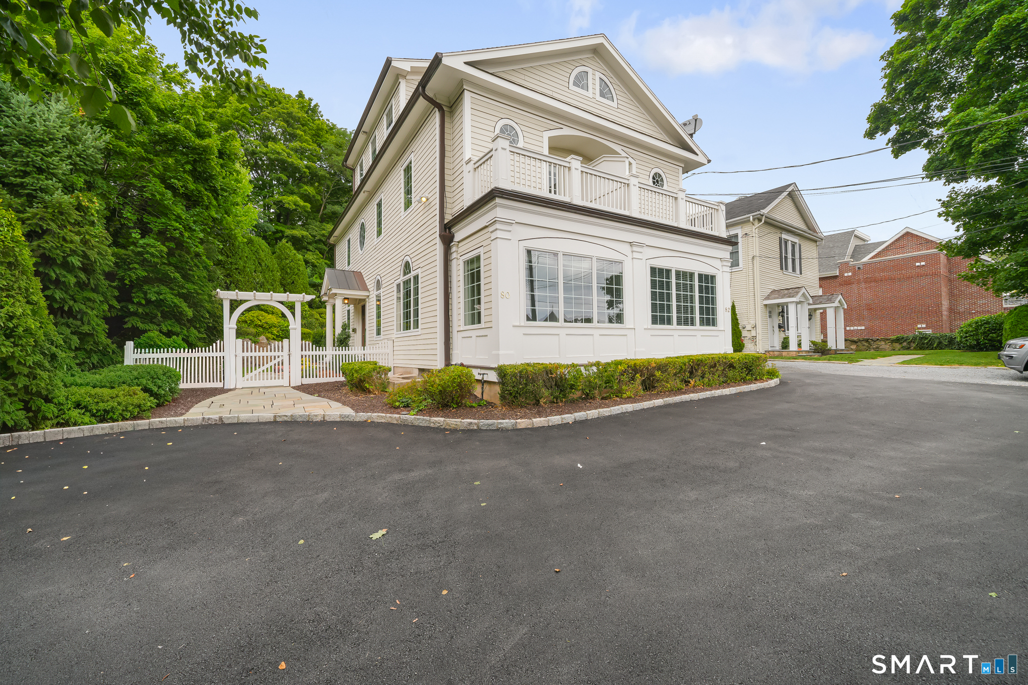 80 East Putnam Avenue, Greenwich, Connecticut photo 3