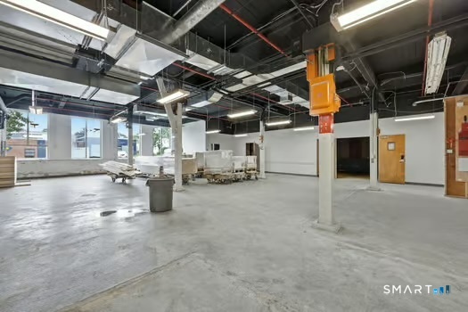 650 Franklin Avenue photo 13