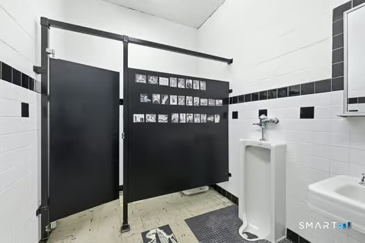 650 Franklin Avenue photo 18