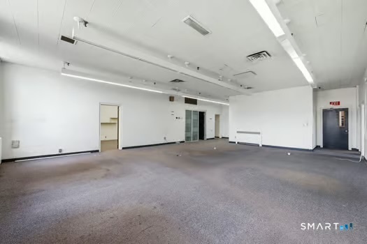 650 Franklin Avenue photo 22